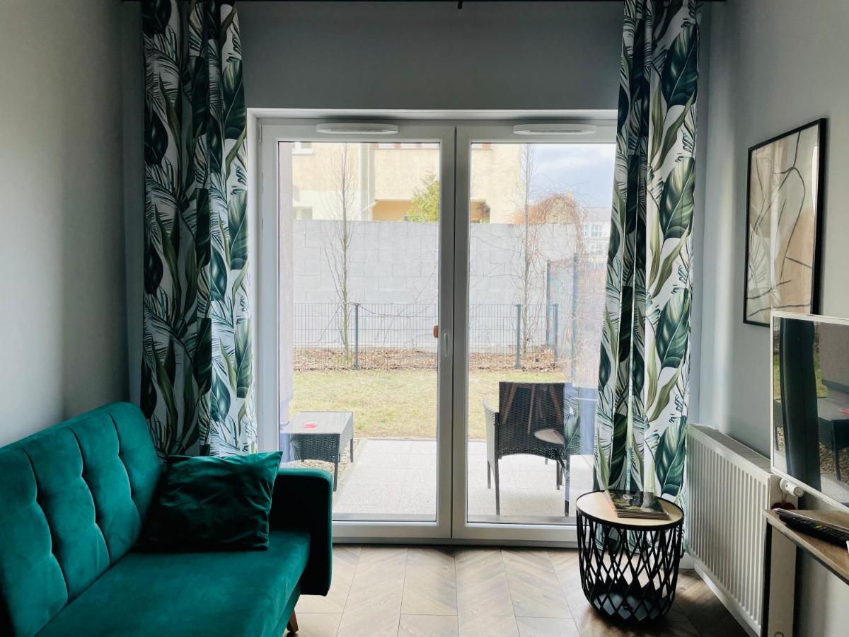 Apartament Z Ogrodkiem I Garazem Poznan Ngoại thất bức ảnh